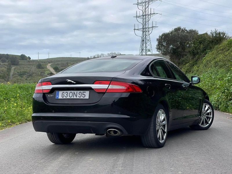 Jaguar XF • 2012 • 198,000 km 5