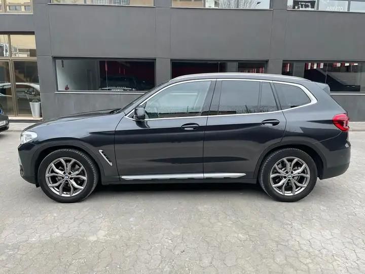 BMW X3 • 2019 • 45,000 km 4