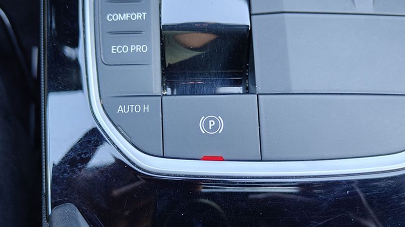 BMW 2 Series • 2020 • 70,235 km 20