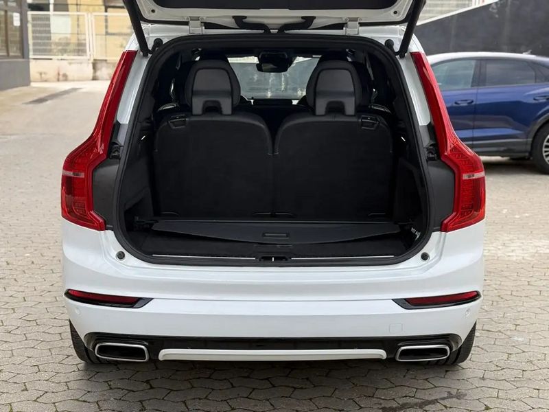 Volvo XC • 2021 • 82,000 km 14