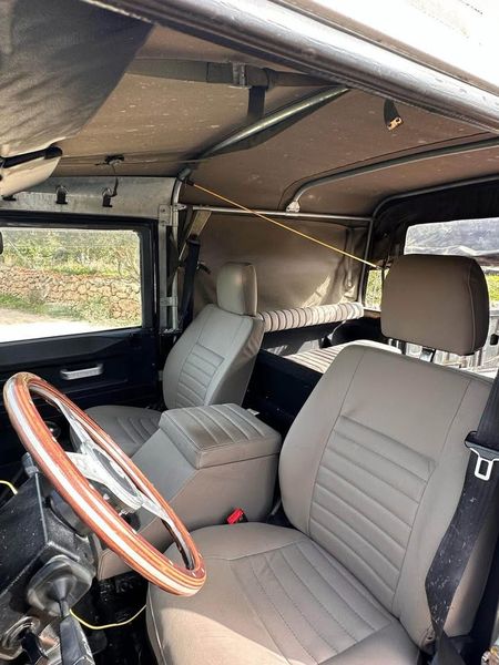 Land Rover Defender • 2006 • 276,000 km 9