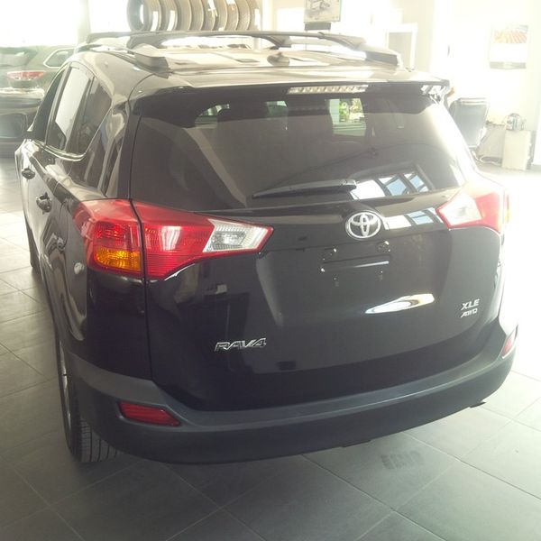 Toyota RAV4 • 2014 • 2 km 2