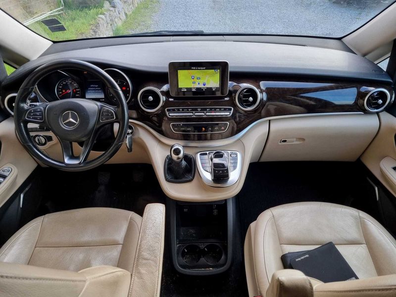 Mercedes-Benz 210 Van • 2017 • 124,000 km 5