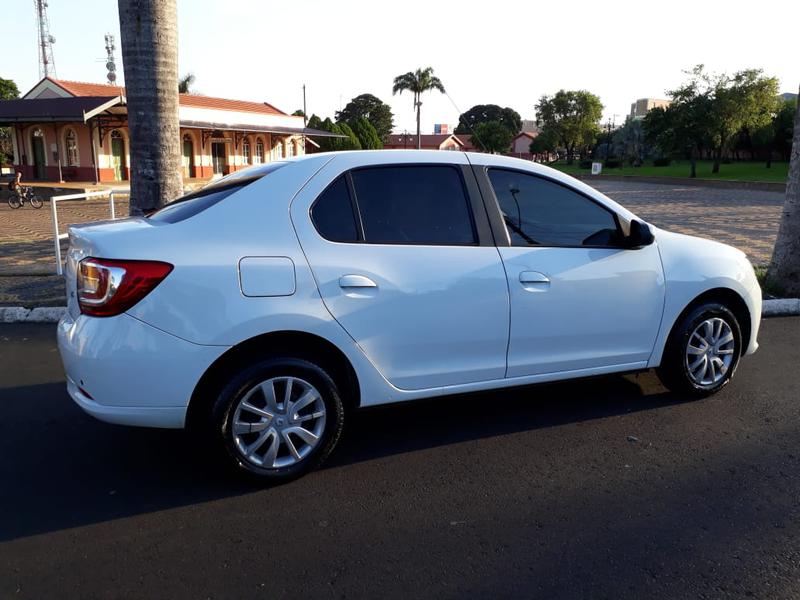 Renault Logan • 2015 • 147,000 km 4