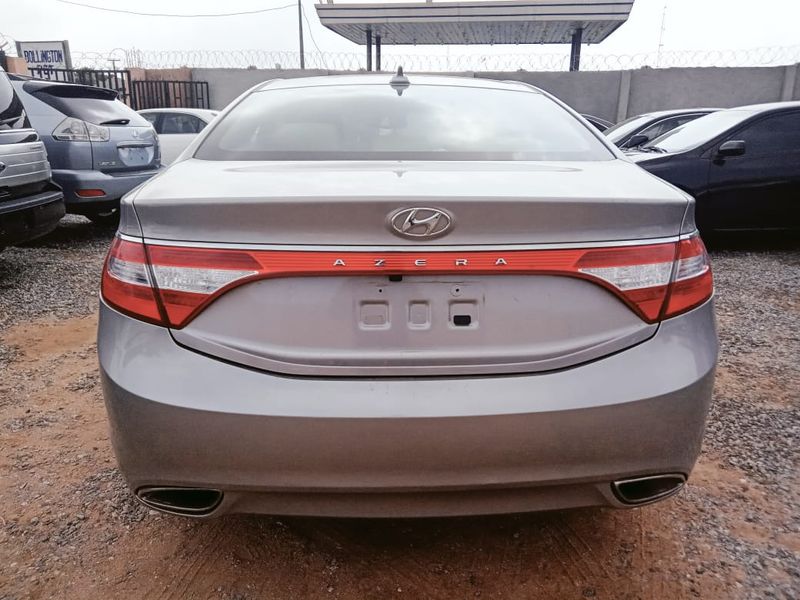 Hyundai Azera • 2012 • 32 km 2