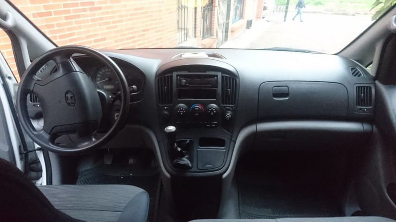 Hyundai H1 • 2013 • 165,000 km 9