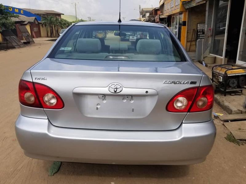 Toyota Corolla • 2007 • 12,000 km 3