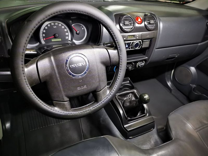 Isuzu Pickup • 2008 • 68,000 km 2