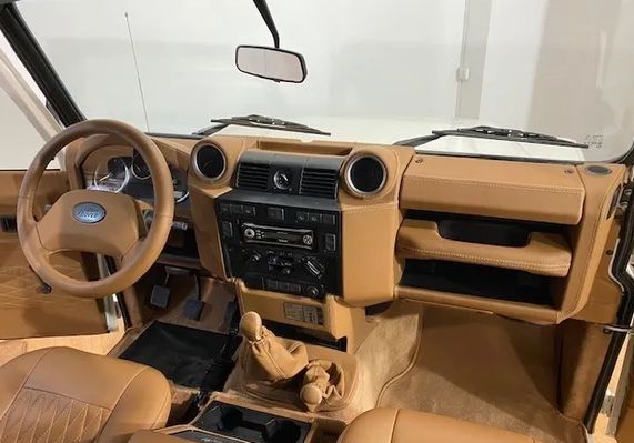 Land Rover Defender • 2007 • 110,000 km 6