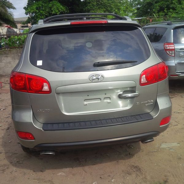 Hyundai Santa Fe • 2010 • 34 km 2