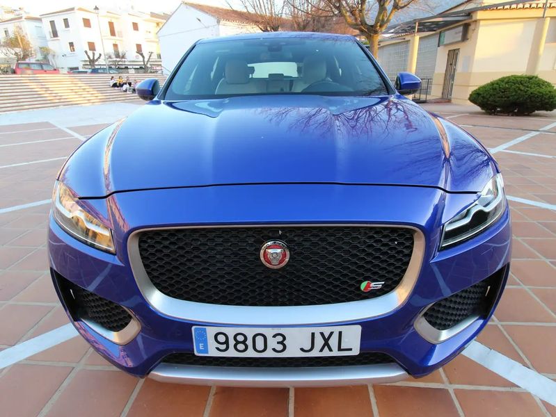 Jaguar F-Pace • 2017 • 99,000 km 5