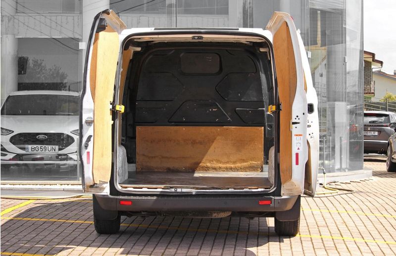 Ford Transit • 2018 • 150,000 km 3