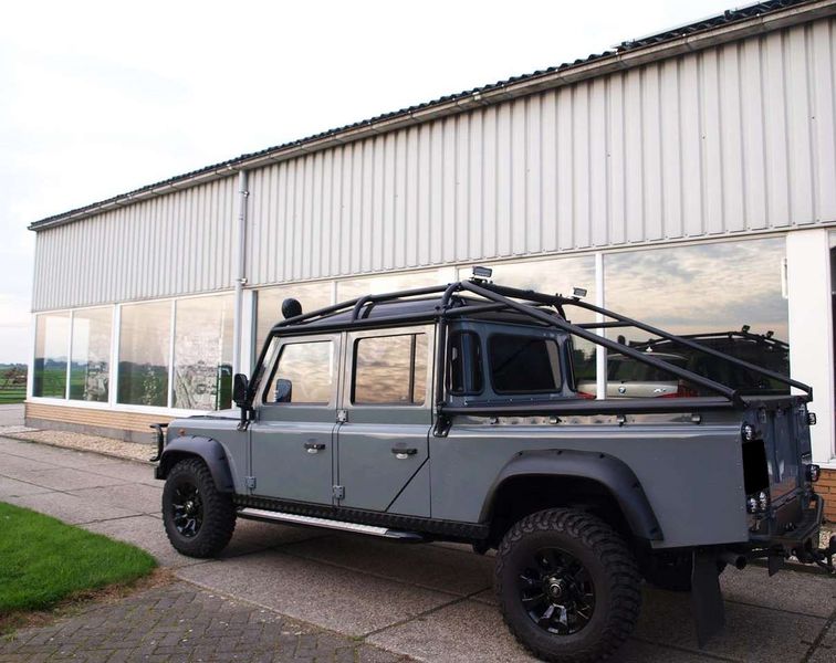 Land Rover Defender • 1999 • 250,700 km 15