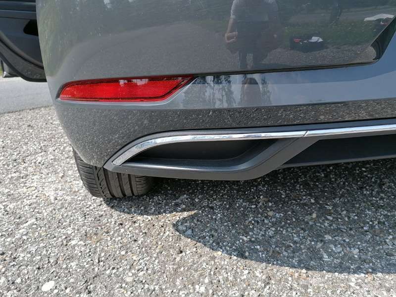 Volkswagen e-Golf • 2018 • 105,500 km 9