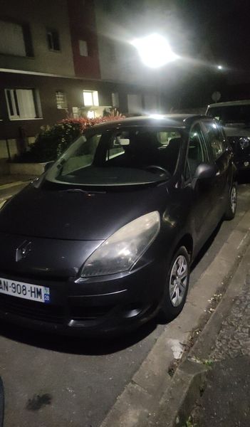 Renault Scénic • 2010 • 250,000 km 2
