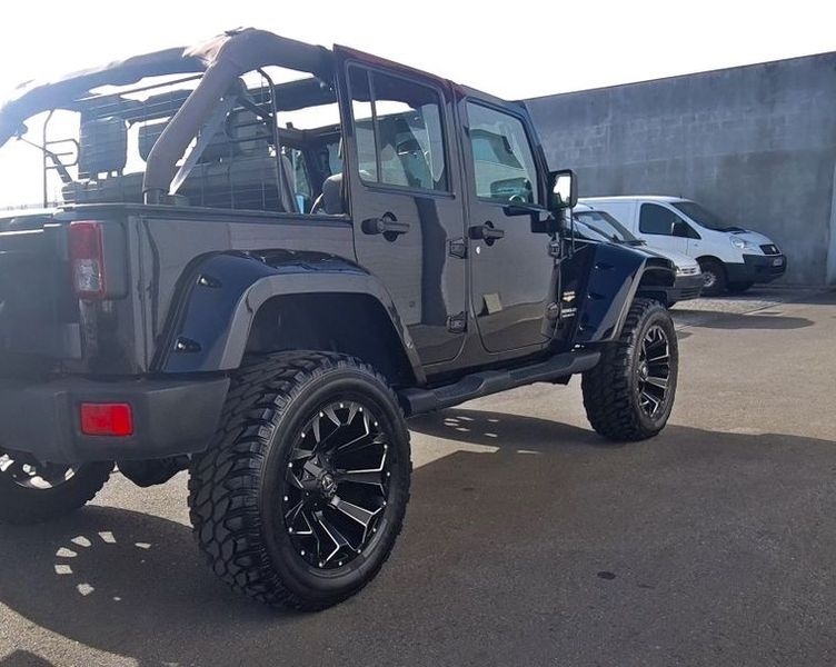 Jeep Wrangler • 2009 • 126,000 km 5