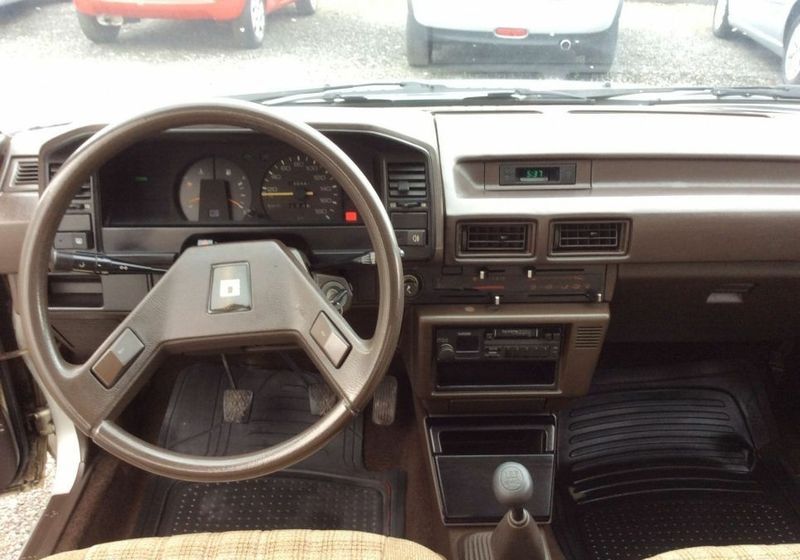 Toyota Corolla • 1986 • 135,000 km 1