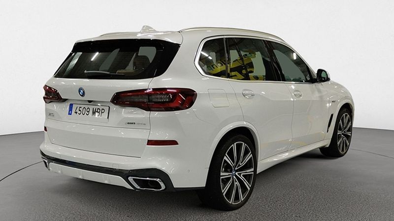 BMW X5 • 2022 • 14,035 km 4