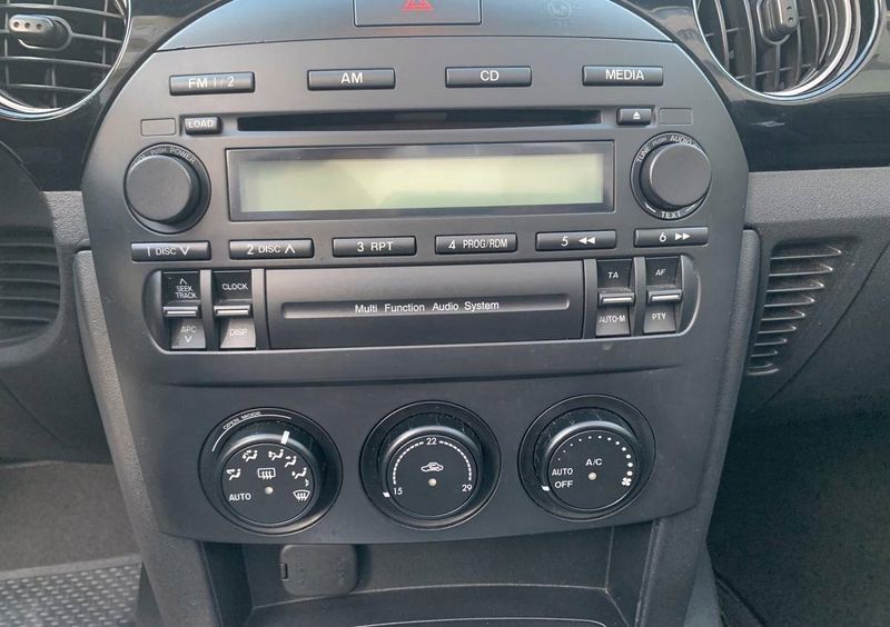 Mazda MX-5 • 2006 • 189,999 km 4