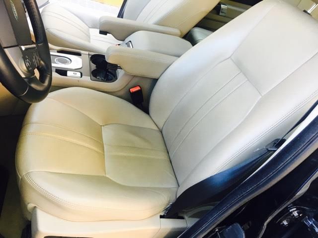 Land Rover Discovery • 2012 • 184,000 km 5