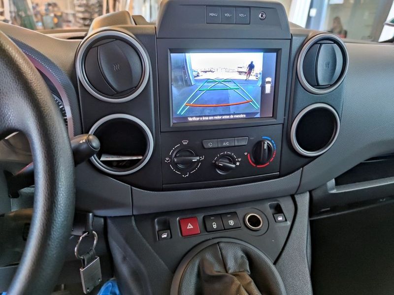 Peugeot 107 • 2017 • 83,000 km 5