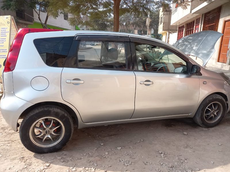 Nissan Note • 2007 • 214,000 km 3