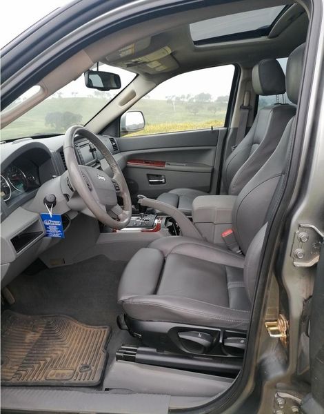 Jeep Cherokee • 2006 • 110,000 km 3