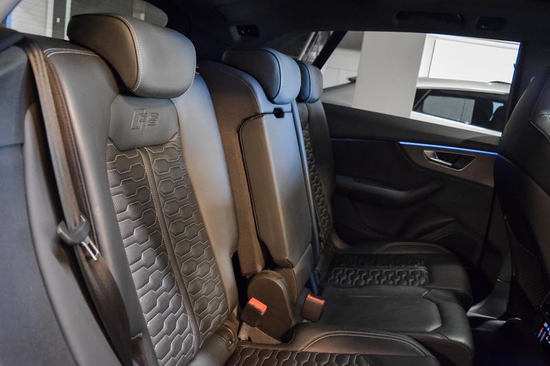 Audi RS Q8 • 2021 • 52,000 km 11