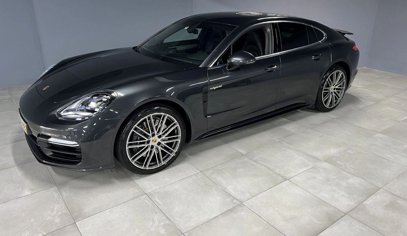 Porsche Panamera • 2018 • 40,000 km 6