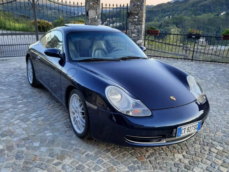 Porsche 911 • 1999 • 124,000 km 2