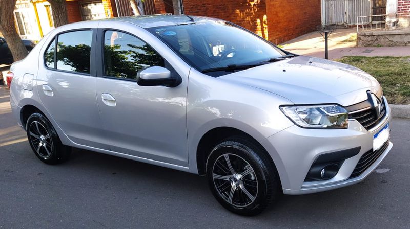 Renault Logan • 2020 • 3,000 km 3