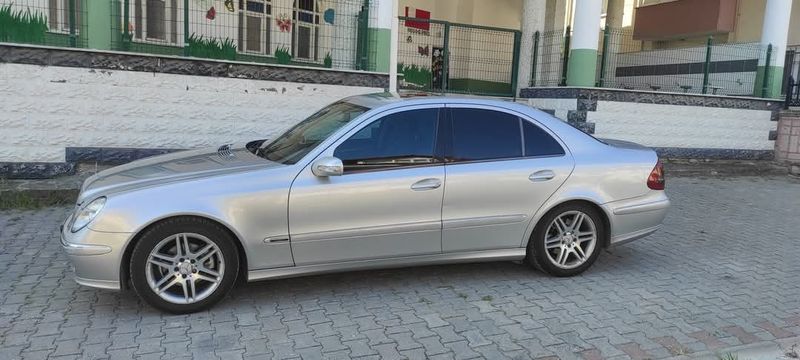 Mercedes-Benz E • 2004 • 567,000 km 8