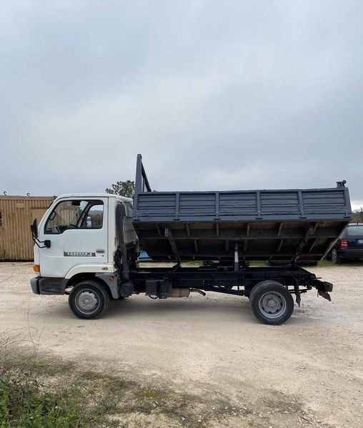 Nissan Cabstar E - T • 1999 • 180,000 km 2
