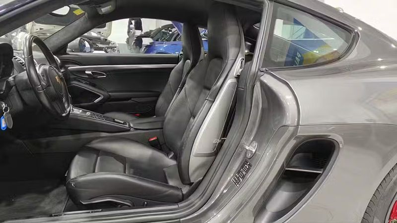 Porsche Cayman • 2015 • 68,000 km 8