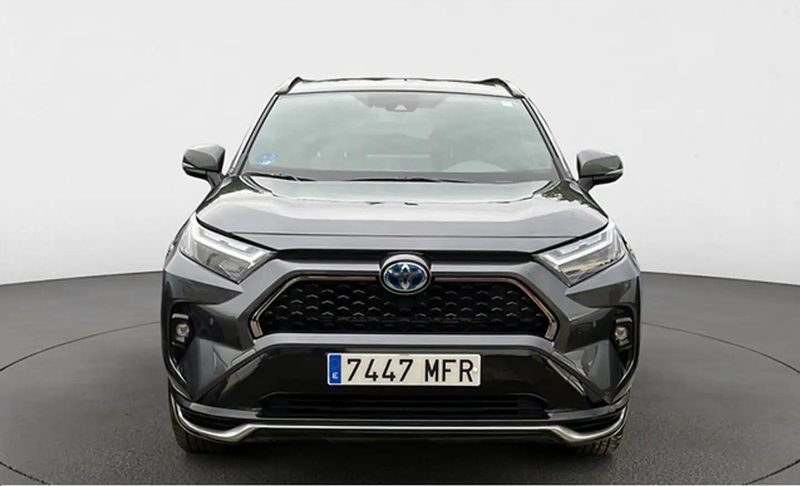 Toyota RAV4 • 2023 • 25,000 km 1