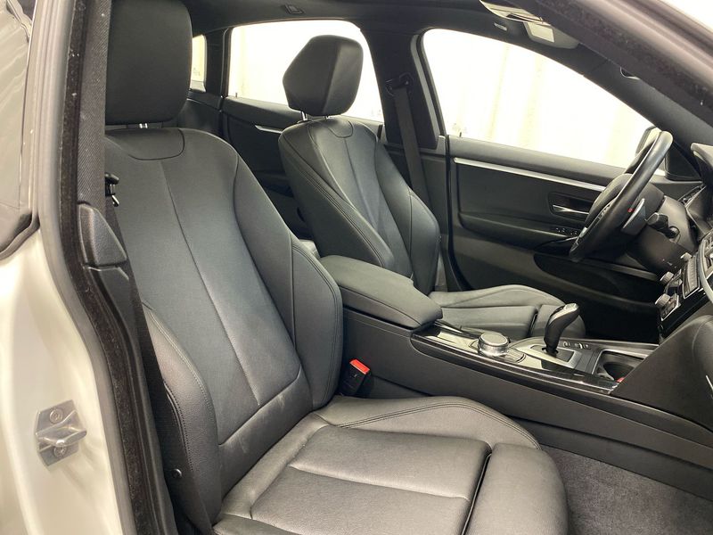 BMW 4 Series • 2019 • 16,421 km 7