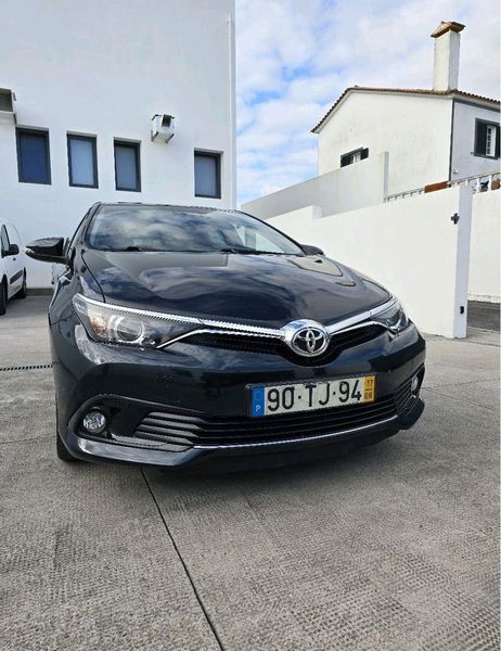 Toyota Auris • 2017 • 120,000 km 1