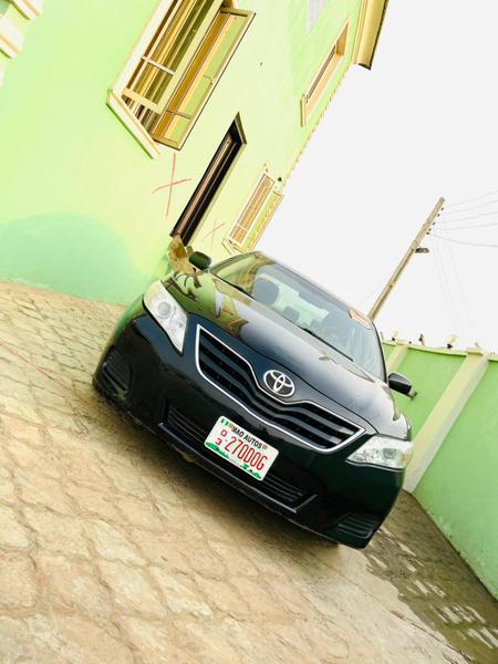 Toyota Camry • 2010 • 180,000 km 1