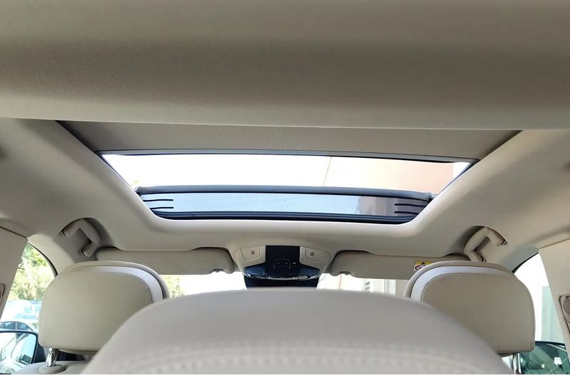 Maserati Levante • 2017 • 15,348 km 3