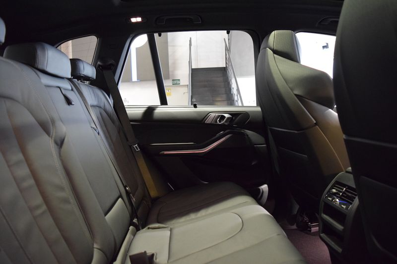 BMW X5 • 2022 • 38,900 km 10