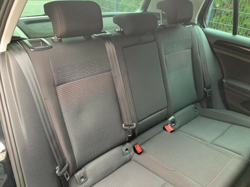 Volkswagen Golf • 2017 • 39,000 km 5