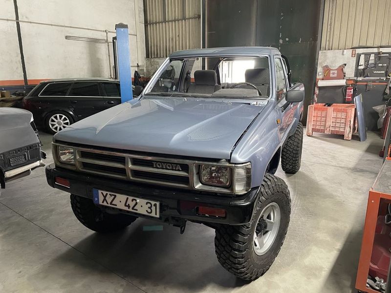 Toyota 4-Runner • 1992 • 120,000 km 6