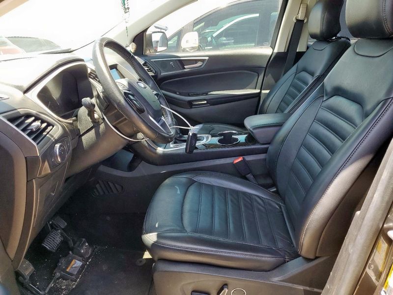 Ford Edge • 2015 • 10,000 mi 6