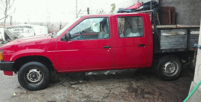 Nissan Pickup • 1990 • 230,000 km 3