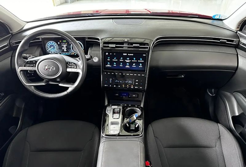 Hyundai Tucson • 2021 • 70,439 km 4
