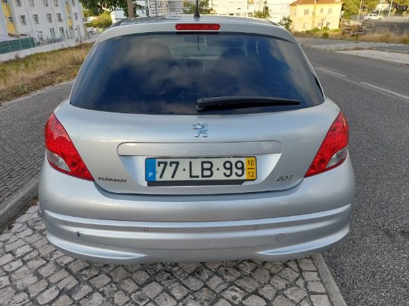 Peugeot 107 • 2010 • 155,000 km 2
