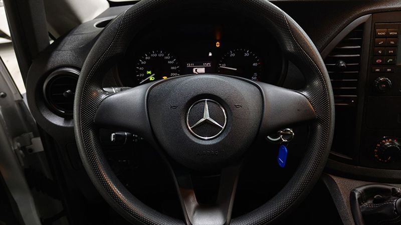 Mercedes-Benz Sprinter • 2018 • 115,000 km 18