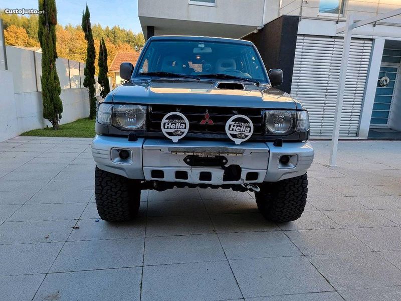 Mitsubishi Pajero • 1999 • 180,000 km 1