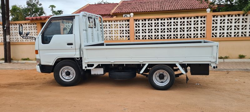 Toyota Dyna • 1996 • 245,000 km 5