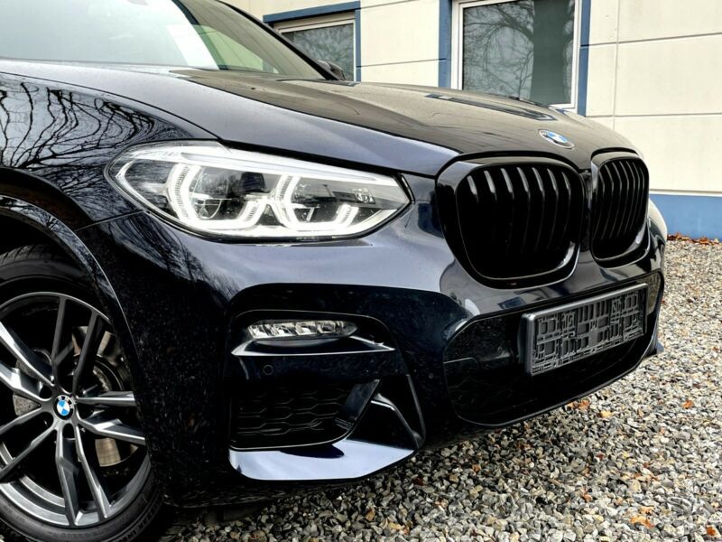 BMW X4 • 2020 • 93,400 km 1